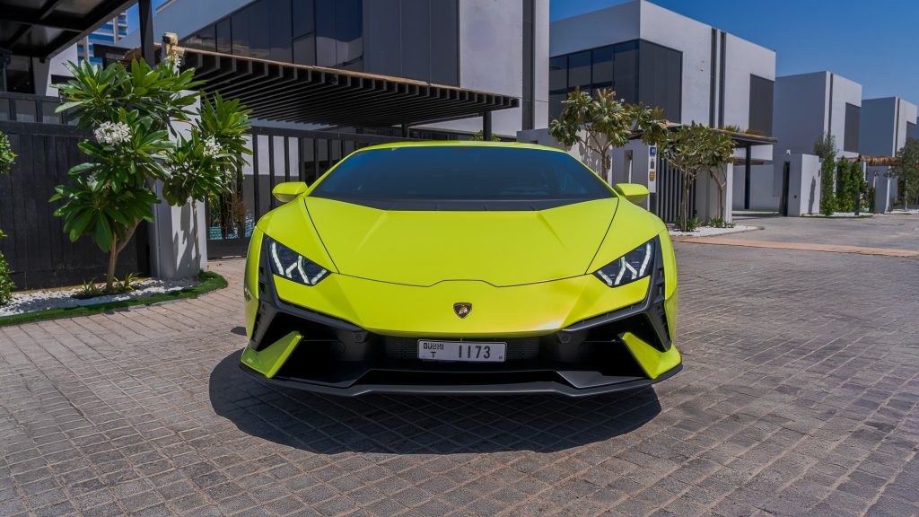 Why Hire A Lamborghini For Your Next Vacation Trip